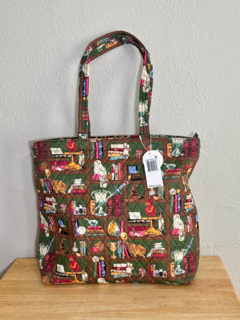Vera Bradley X Harry Potter Original Zip Tote in Hogwarts Library NWT